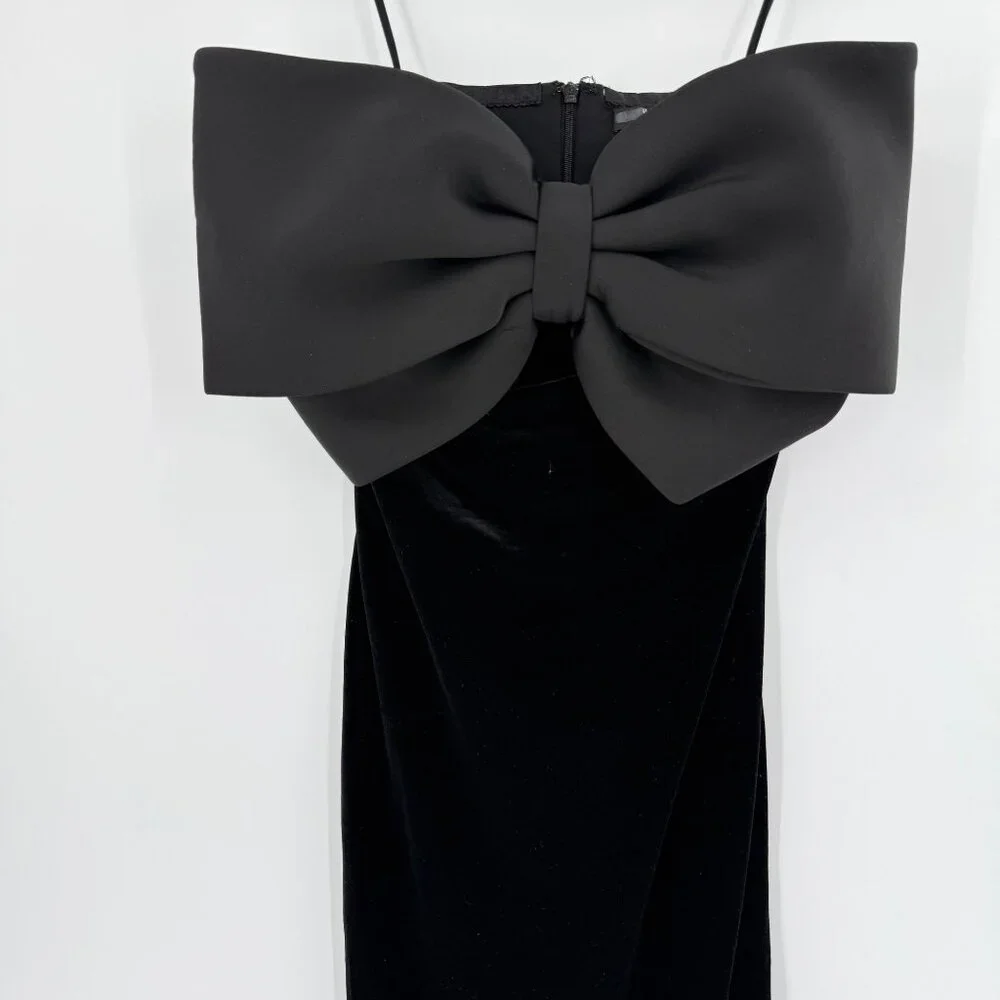 Badgley Mischka Black Strapless Velvet Dress W/ Oversized Bow Detail Size 6 - Picture 5 of 8